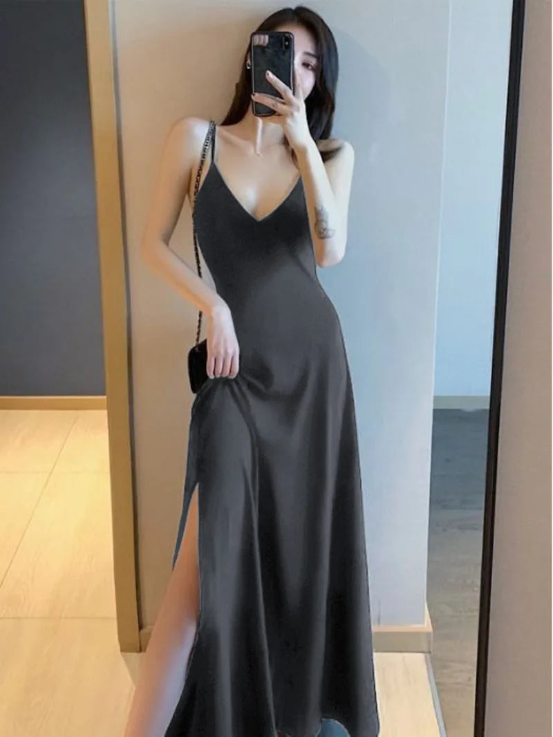 Little Black Dress | V-Neck Long